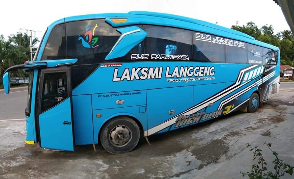 Bus AKAP melayani trayek jarak jauh lintas pulau di Indonesia.