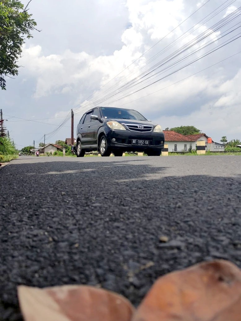Ruas jalan Desa Ngranti, Kecamatan Boyolangu, Tulungagung, diaspal mulus pada tahun lalu.(SANDY YUWANA/RADAR TULUNGAGUNG)