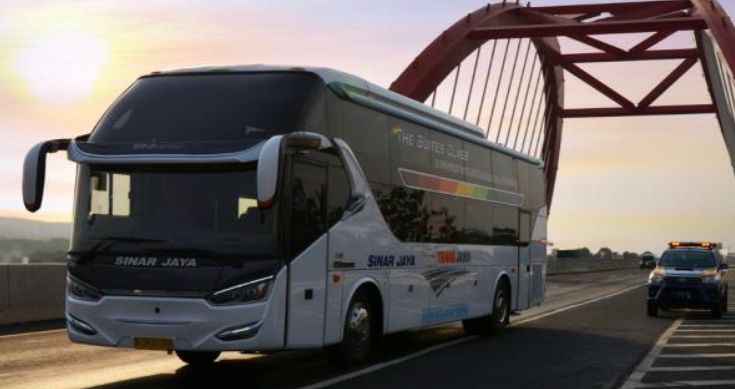 8 perusahaan otobus besar di Indonesia dengan armada terbanyak! Dari Sinar Jaya, Haryanto, hingga Rosalia Indah. Cek daftarnya.