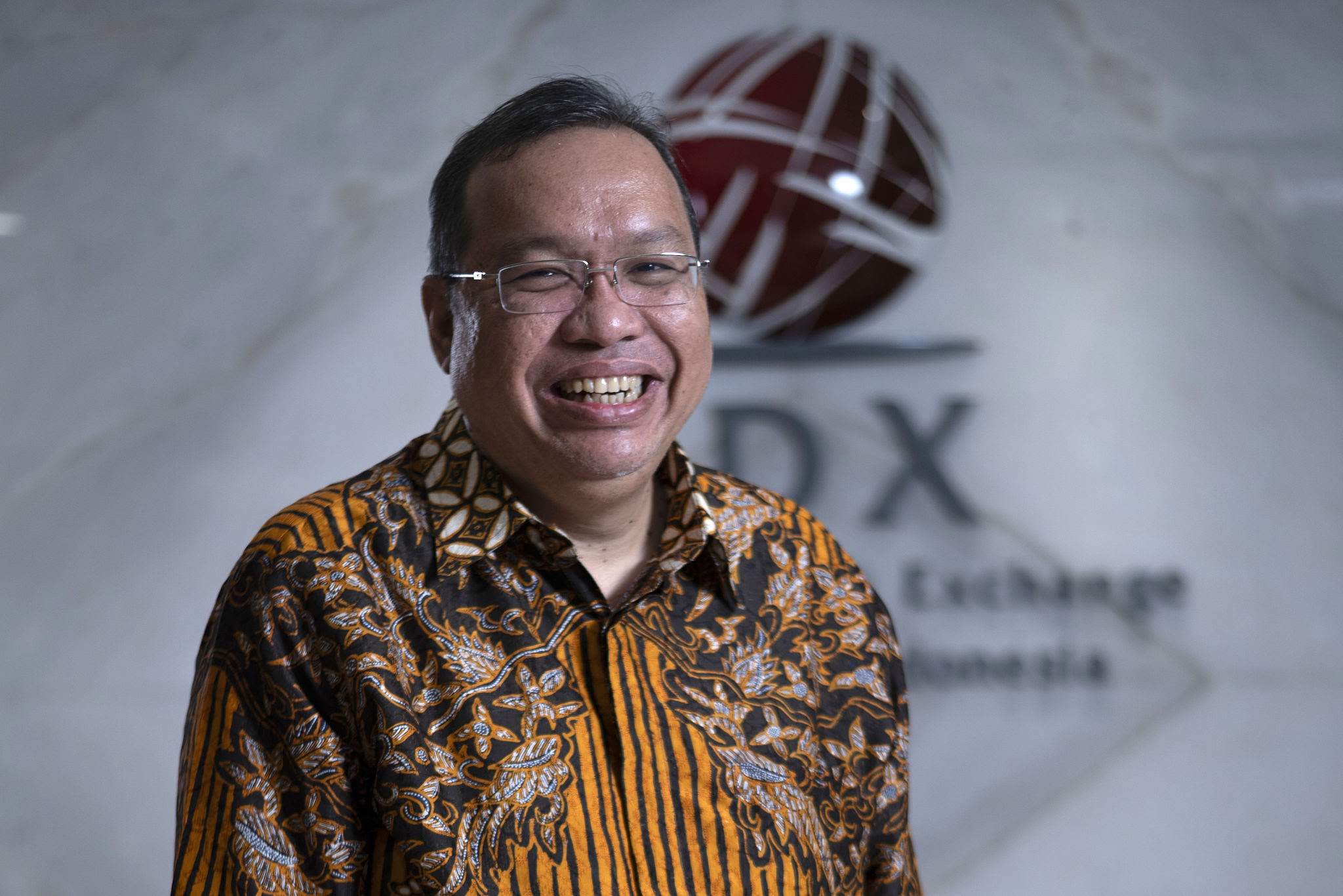 Direktur Utama BEI Iman Rachman mengundurkan diri, berharap pasar modal Indonesia membaik.(Getty Images)