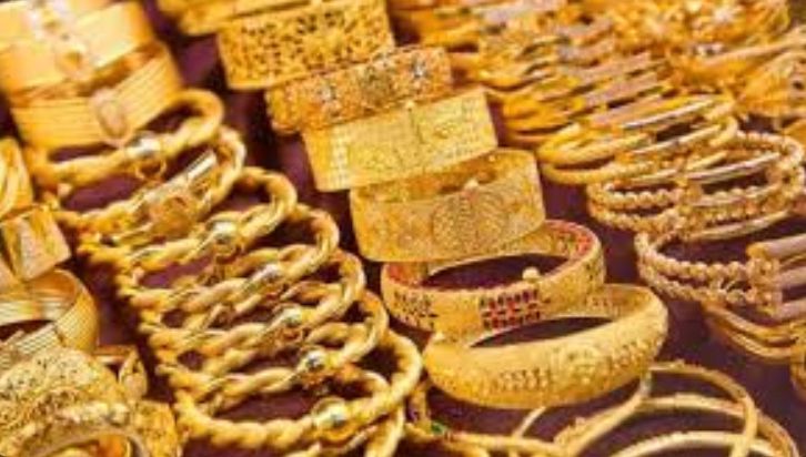 Harga emas di Aceh melonjak tajam! Langsa tembus Rp10,2 juta per manyam, Banda Aceh naik Rp700 ribu sehari. Warga tetap beli.