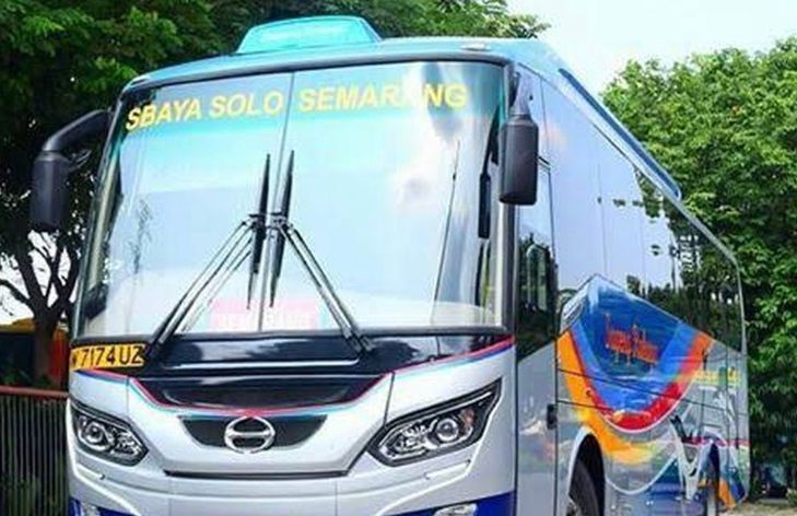 Bus Dongfeng Sumber Kencono jadi legenda Sumber Group: tenaga 270 PS, torsi 1080 Nm, tapi remnya disebut kurang pakem.
