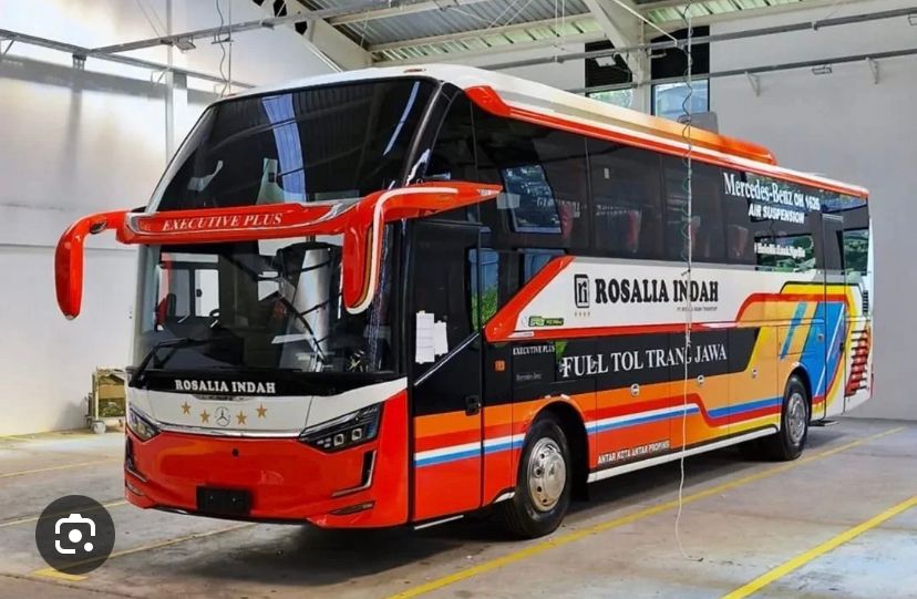 Sejarah PO Rosalia Indah: dari Colt Diesel &ldquo;bibit kawit&rdquo; hingga jadi Sultan Palur dengan 44 double decker, 76 tronton, dan layanan premium.