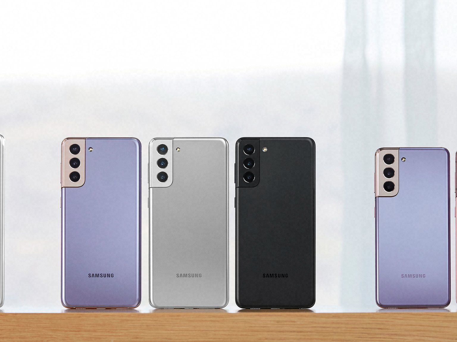 Samsung Galaxy S21 Ultra mantan flagship yang kini turun harga ke kelas 5 jutaan