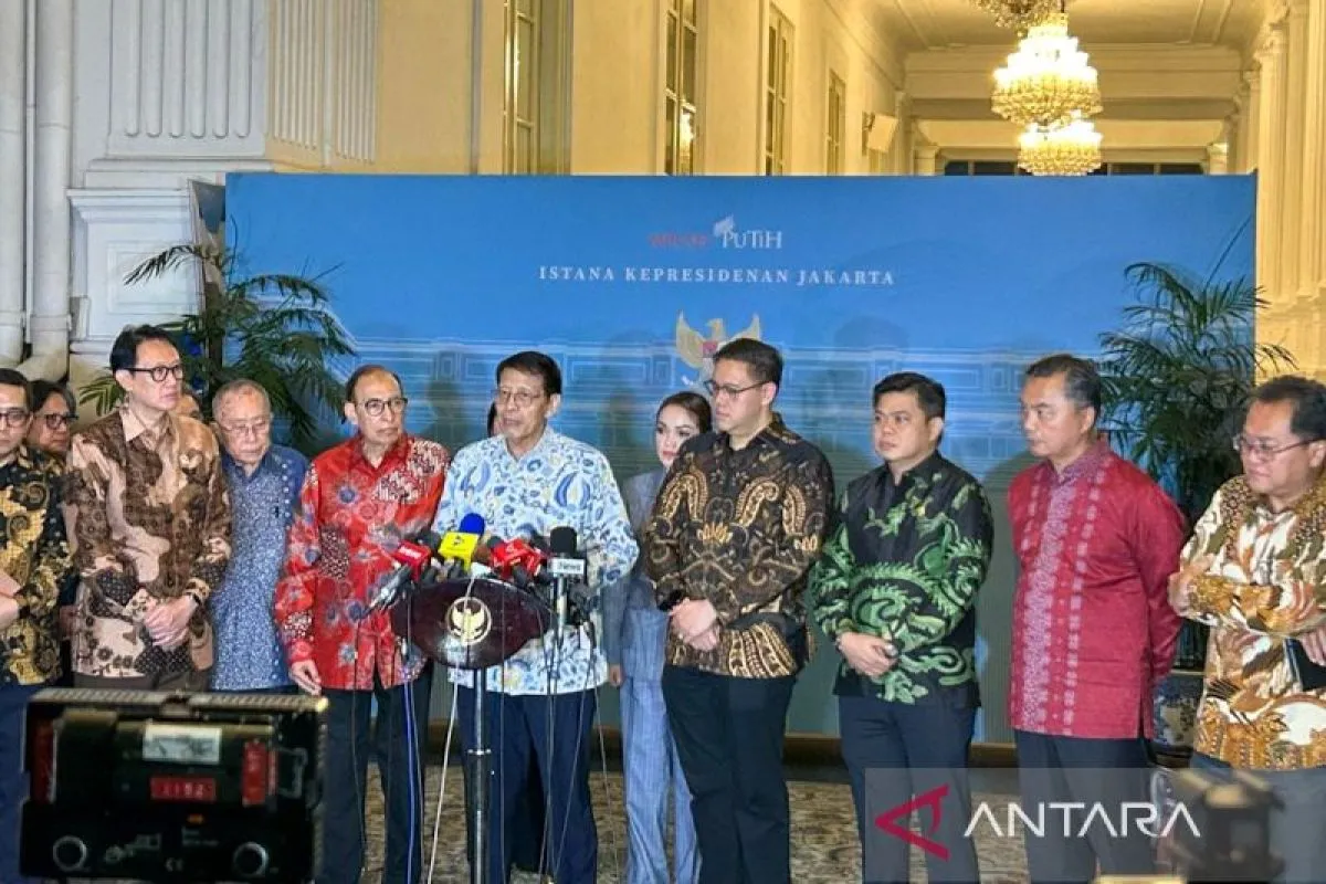 Prabowo kumpulkan mantan Menlu dan Komisi I DPR di Istana Kepresidenan. (Sumber Antara News)