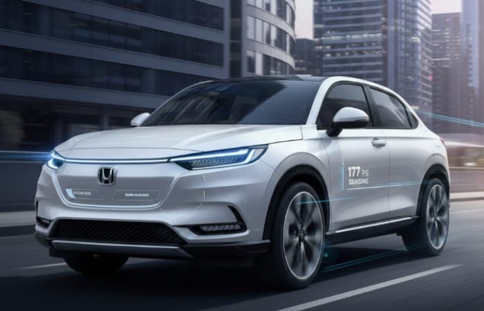Honda HRV 2026 hadir dengan desain baru, fitur Honda Sensing terbaru, mesin turbo 177 PS, dan kabin modern yang makin nyaman.