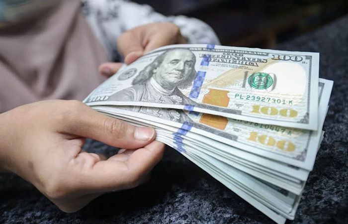 IHSG crash belum berakhir usai tekanan MSCI dan Moody&rsquo;s. Simak strategi investor menghadapi pasar saham berisiko saat ini.