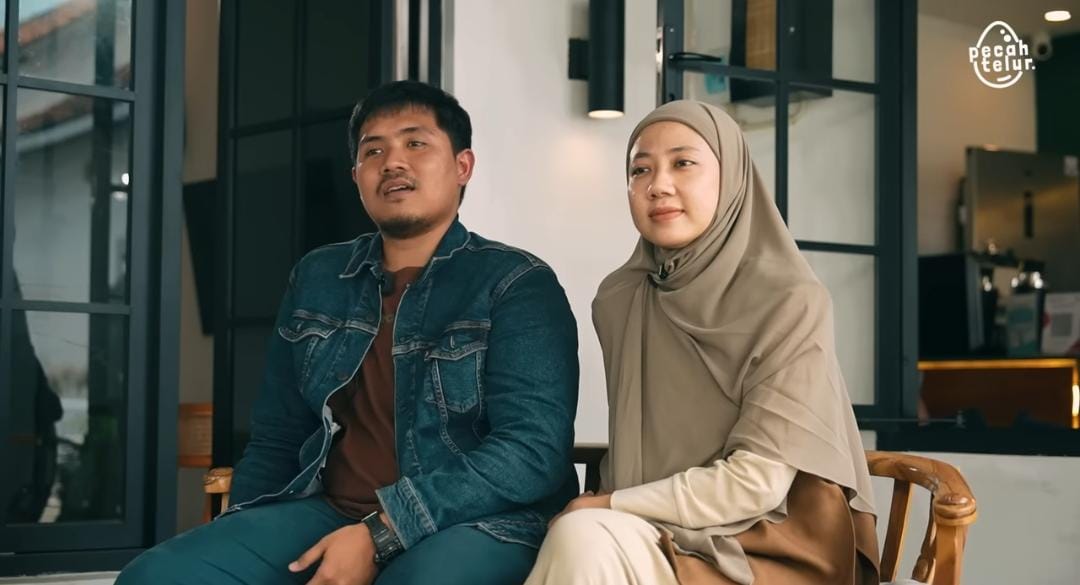 Kisah Niko dan Anita membangun dessert cafe Karamelan di Tulungagung, dimulai dari modal Rp5 juta hingga memiliki pelanggan loyal.