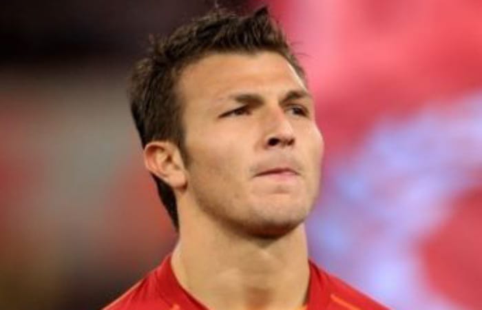 Transfer pemain Persija datangkan Mota eks rekan Messi dan Ciros Margono, bikin skuad Macan Kemayoran makin mewah musim ini.