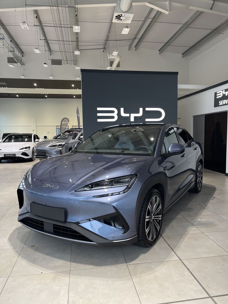 BYD ETO One facelift Rp195 juta hadir dengan range 300 km dan 4 pintu. Siap ganggu pasar LCGC di Indonesia.