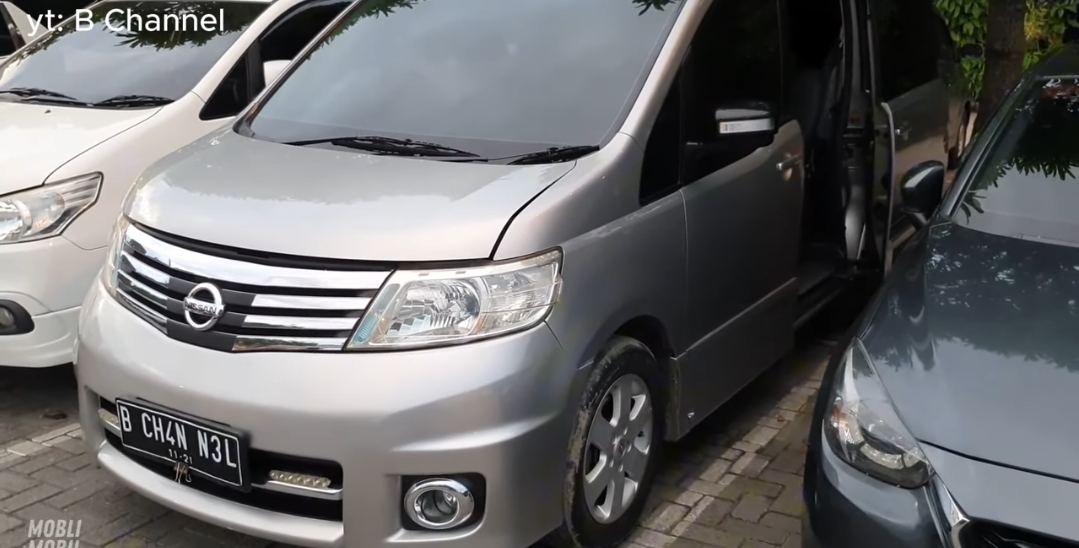 Daftar mobil bekas di bawah Rp50 jutaan 2025 paling worth it, dari MPV keluarga hingga city car irit. Cek rekomendasinya di sini!
