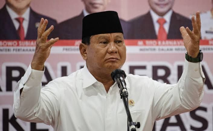 Makan Bergizi Gratis naik kelas. Prabowo tinjau SPPG Palmerah dengan peralatan modern, standar higienitas ketat, dan menu Nusantara. Pinterest