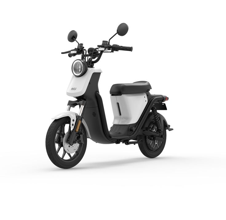 IMS 2026 jadi ajang motor listrik terbaru. Polytron dan United pamer produk baru, fast charging, hingga diskon besar selama pameran. Pinterest