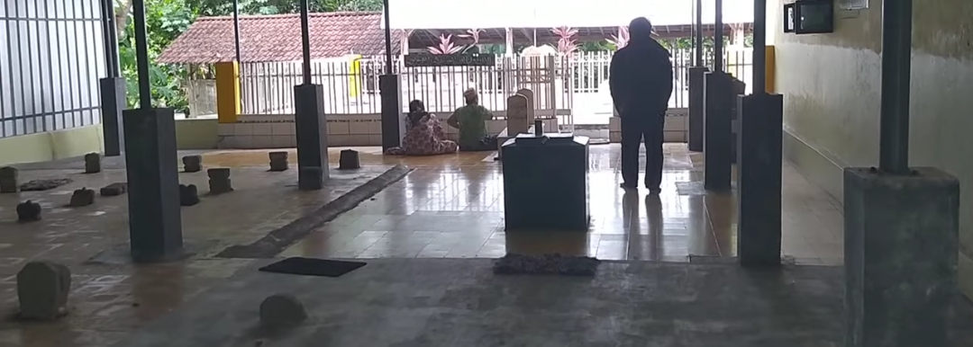 Makam Syekh Basyaruddin Tulungagung ramai diziarahi, lengkap kisah dakwah, karomah, dan jejak sejarahnya.