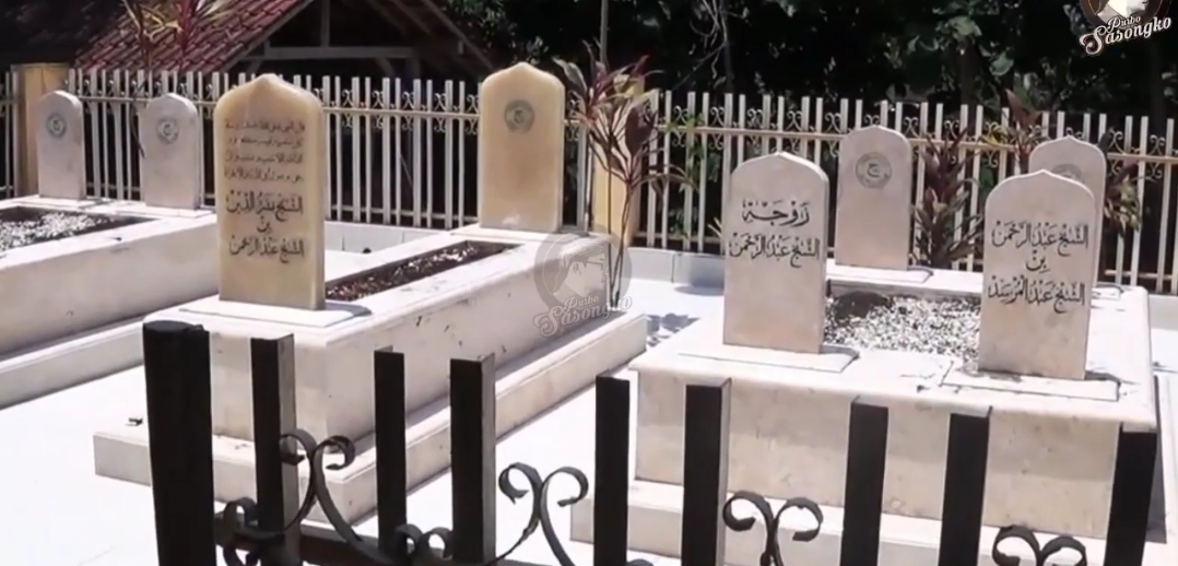 Makam Syekh Basyaruddin Tulungagung jadi ikon wisata religi, penuh kisah karomah dan sejarah penyebaran Islam.