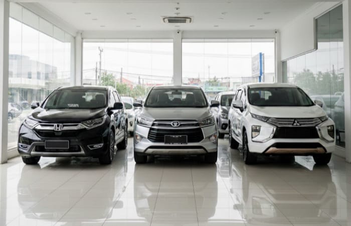 Daftar mobil bekas DP murah di Mirza Mobil, mulai CRV, Innova, Xpander hingga Sigra, bisa dibawa pulang mulai Rp1 juta.