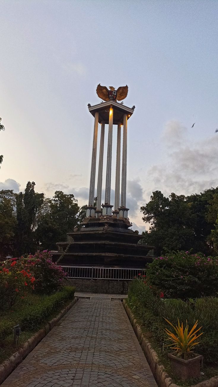 Sejarah Tulungagung terungkap, dari Kadipaten Ngowo, legenda Baru Klinting hingga jejak Majapahit di Candi Gayatri.