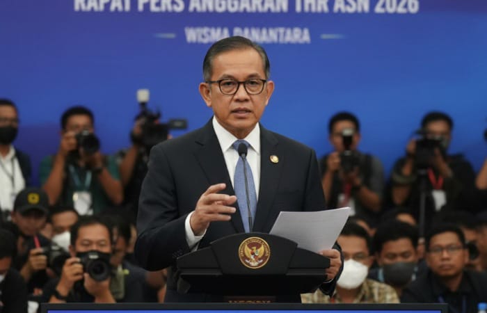 Menteri Keuangan Purbaya Yudi Sadewa menyampaikan pemerintah menyiapkan anggaran Rp55 triliun untuk THR ASN 2026 yang ditargetkan cair pada awal Ramadan, mencakup PNS, PPPK, TNI, Polri, dan pensiunan.