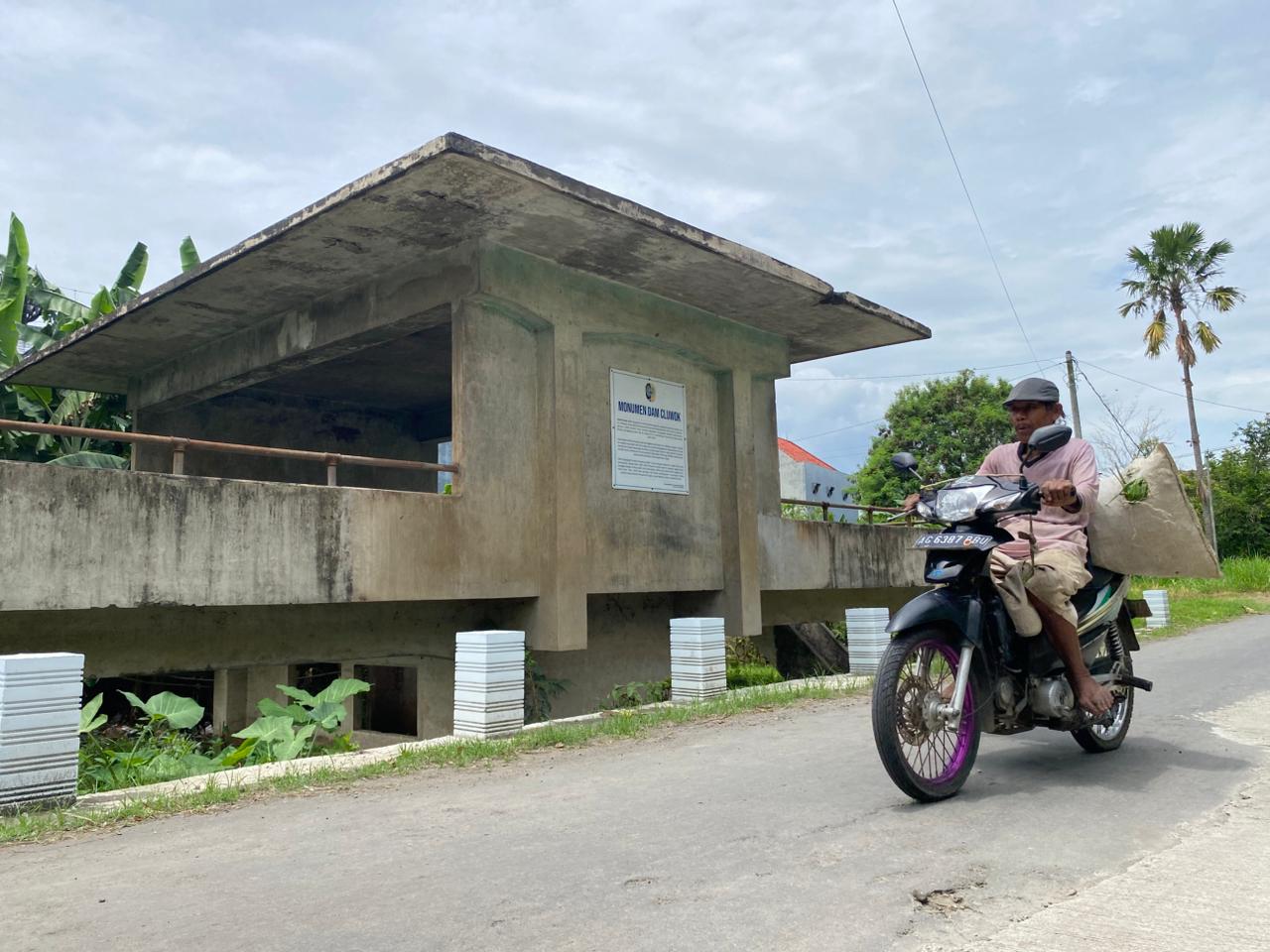 Monumen Dam Cluwok di Desa Bono, Kecamatan Boyolangu, menjadi salah satu objek yang diajukan menjadi cagar budaya.(DR PERDANA/RADAR TULUNGAGUNG)