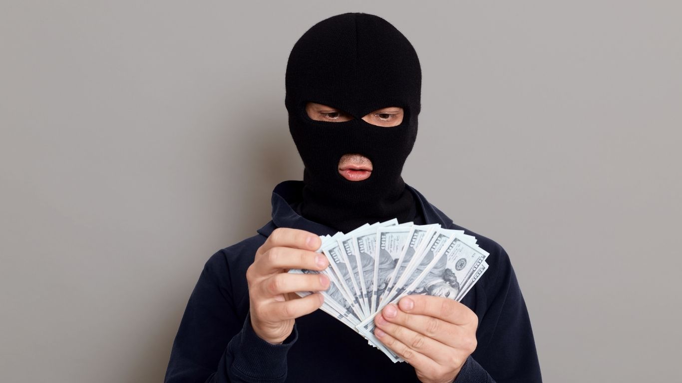 Seorang pencuri warga Trenggalek diringkus setelah terbukti membobol toko dan menggondol uang puluhan juta rupiah.(freepik.com/user18526052)