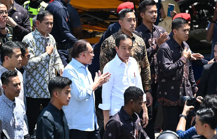 Polemik ijazah Jokowi kembali memanas 2026. Perdebatan SP3, restorative justice, dan pembuktian ijazah asli belum berujung.