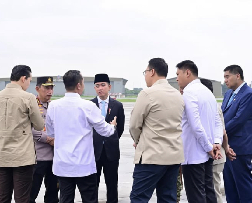 Relawan Bara JP temui Jokowi bahas posisi Gibran Rakabuming Raka di 2029. Parpol koalisi mulai bermanuver, apakah Gibran akan ditinggalkan? Klik di sini!