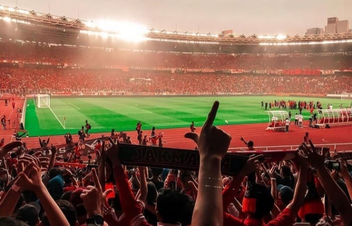 Prediksi Persija vs PSM di JIS lengkap dengan susunan pemain Persija Jakarta dan peluang Macan Kemayoran menjaga persaingan gelar.