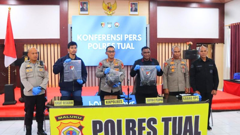 Arianto Tawakal, pelajar 14 tahun di Tual, Maluku, tewas diduga dianiaya Brimob. Warga dan keluarga desak hukuman tegas dan transparan.