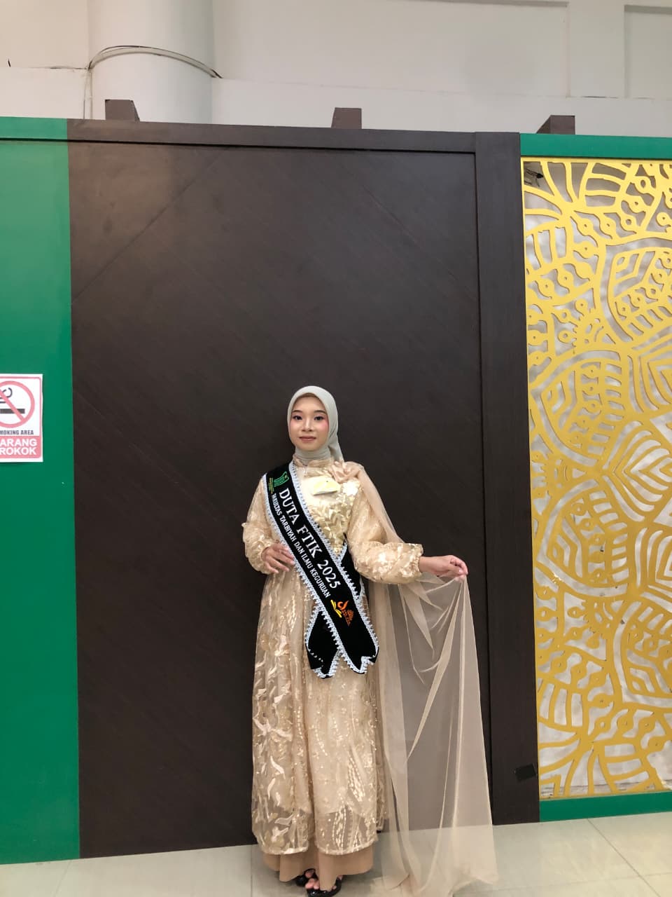 Risma Sofiya Lailatul Afifah membagi waktunya antara kuliah, organisasi, dan kegiatan pondok pesantren.
