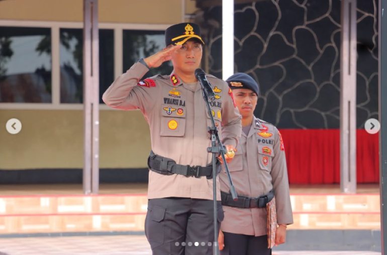 Kasus oknum polisi disorot publik. Keluarga korban tuntut hukuman berat, polisi janji transparan usut hingga tuntas. (Sumber: Instagram @humaspolrestual)