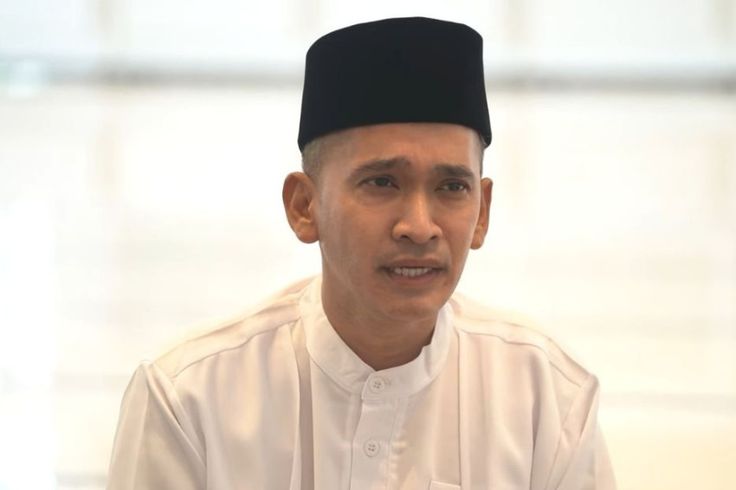 Daftar artis mualaf Ramadan 2026 seperti Ruben Onsu dan Richard Lee yang menjalani puasa pertama setelah memeluk agama Islam.(Pinterest)