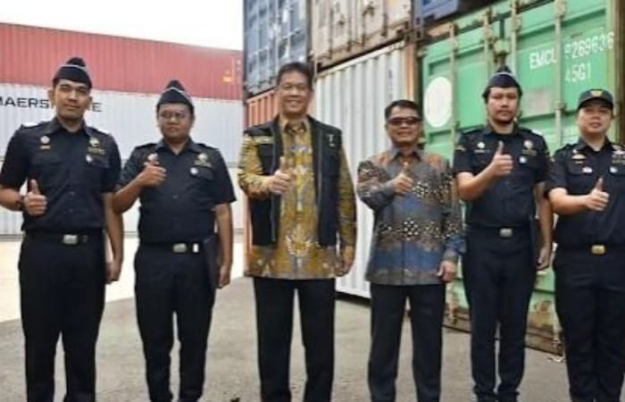 Kasus under invoicing terungkap, pemerintah siap blacklist dan kejar importir nakal demi selamatkan penerimaan negara.