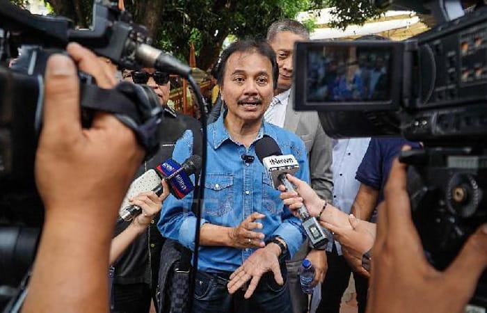 Saksi ahli Roy Suryo diperiksa di Polda Metro Jaya. Ini fakta terbaru perkembangan kasus ijazah Jokowi dan kelengkapan berkas penyidikan.