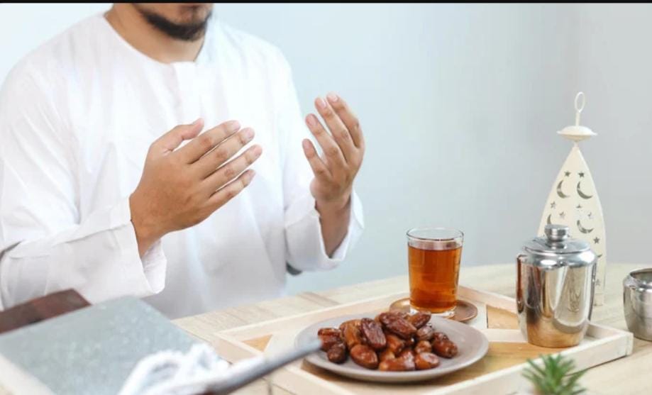 Bayar fidyah Ramadan untuk orang sakit dan ibu hamil, panduan lengkap, cara, dan pahala berlipat 700 kali untuk setiap pemberian makanan.
