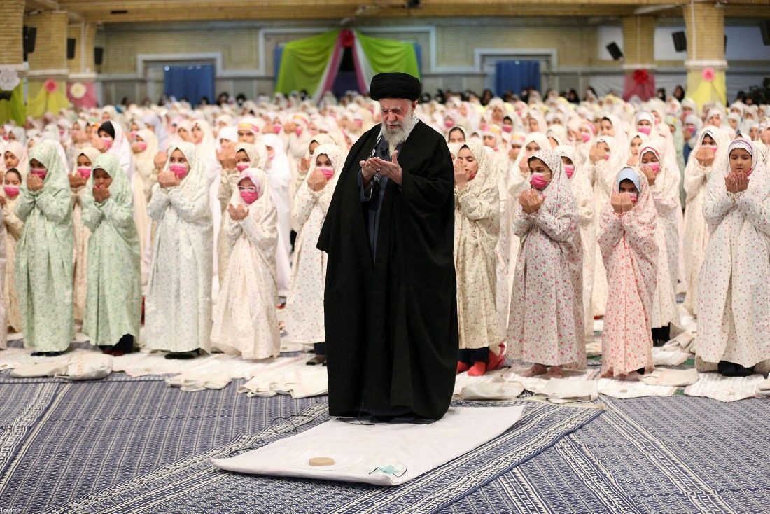 Fakta negara Iran: sejarah Persia, sistem pemerintahan unik, aturan ketat, hingga pesona wisata Isfahan.