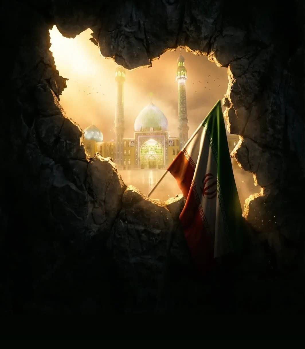 Revolusi Iran 1979: dari kudeta CIA 1953, jatuhnya Shah, hingga lahirnya Republik Islam Iran di bawah Khomeini.