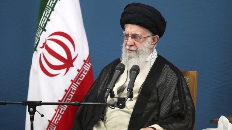 Kabar Ali Khamenei tewas akibat serangan AS-Israel mengguncang dunia. Simak profil dan fakta lengkapnya di sini.