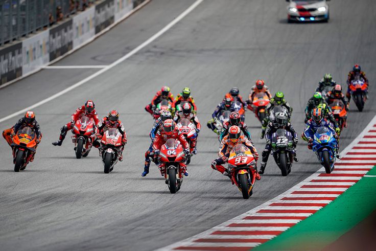 Kecelakaan fatal MotoGP sepanjang sejarah, dari Wayne Rainey lumpuh hingga tragedi Marco Simoncelli yang mengguncang dunia balap.(Pinterest)