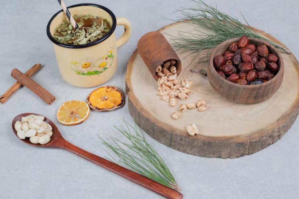 Ramuan herbal untuk rematik dari akar sembung, jahe merah, hingga daun sendok dipercaya membantu meredakan nyeri sendi secara alami.