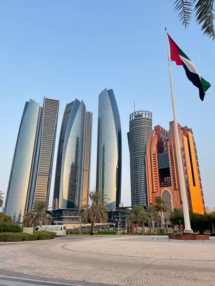 20 tempat wisata Abu Dhabi terbaik dari Masjid Sheikh Zayed hingga Ferrari World yang wajib masuk daftar liburan wisatawan.(Pinterest)