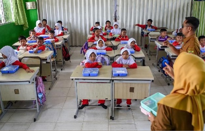 Sertifikasi guru terbaru 2026 mengatur tambahan TPG dalam THR. Tidak semua guru menerima, ini syarat lengkap menurut aturan terbaru.