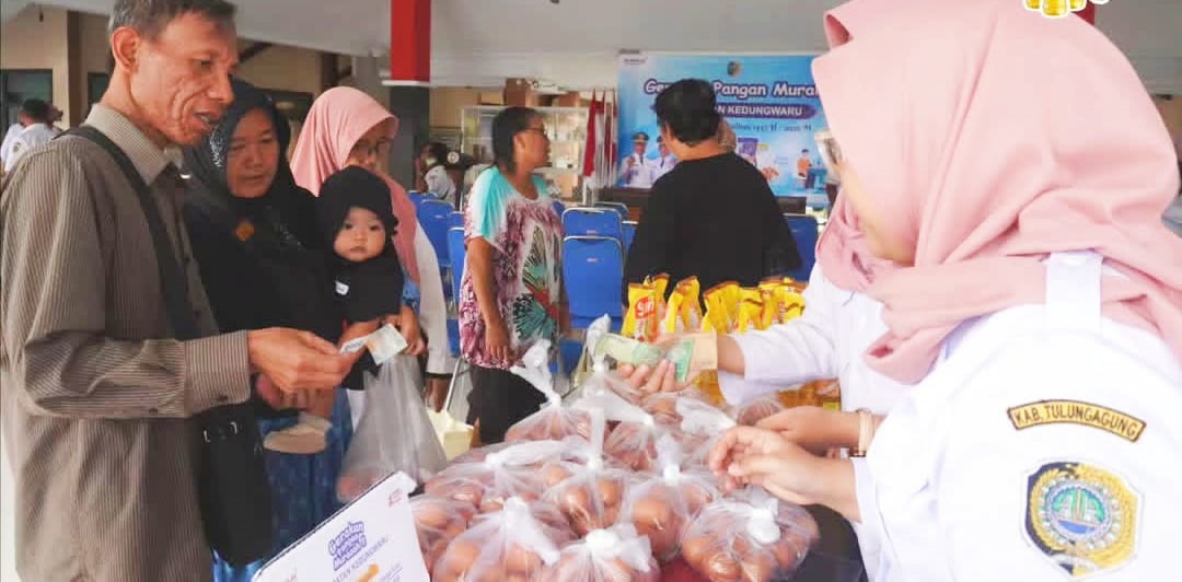 Gerakan Pangan Murah (GPM) di Pendapa Kantor Kecamatan Kedungwaru, Rabu (4/3).
