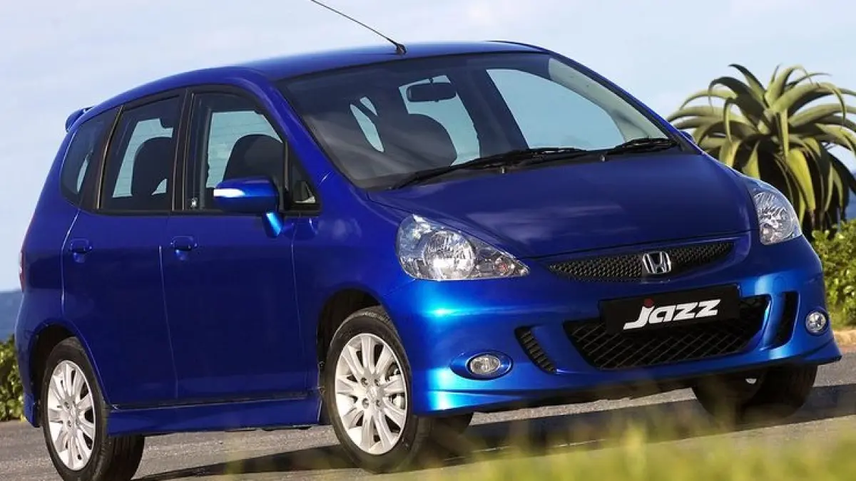Honda Jazz 2026 hadir dengan desain sporty, fitur canggih Honda Sensing, mesin irit, dan harga mulai Rp300 jutaan. Simak detail lengkapnya!
