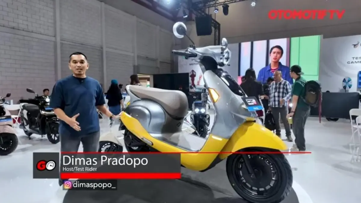 Motor listrik Indomobil Qutie meluncur di IMS dengan harga mulai Rp15 juta, desain imut, fitur NFC, dan jarak tempuh hingga 135 km.