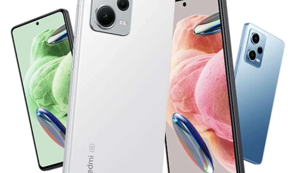 Review Xiaomi 17 Pro Max dengan layar belakang unik, kamera Leica, dan baterai 7500 mAh. Inovatif tapi masih ada kekurangan.