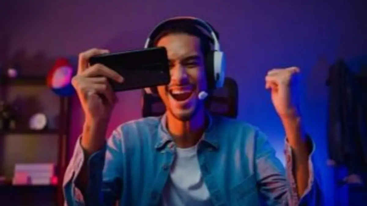 Daftar HP gaming 3-4 jutaan terbaik 2026 dengan performa kencang, layar mulus, baterai awet, siap main game berat tanpa lag.
