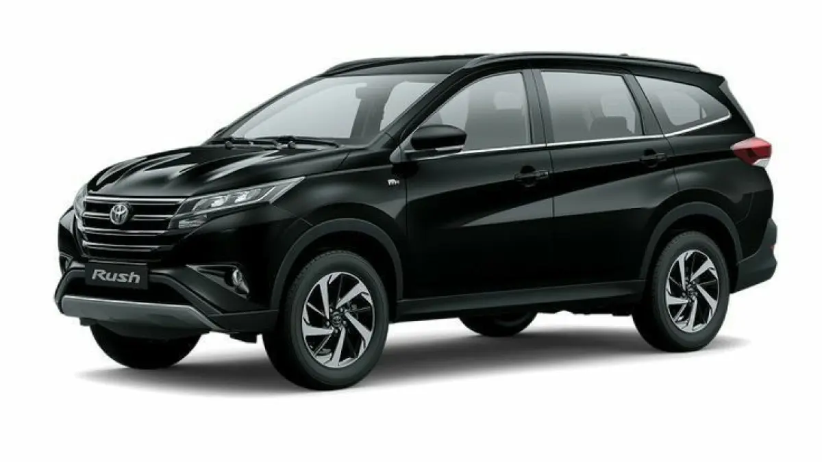 Toyota Rush 2026 hadir dengan desain baru, fitur canggih, dan harga mulai Rp295 juta. SUV keluarga modern yang siap bersaing!