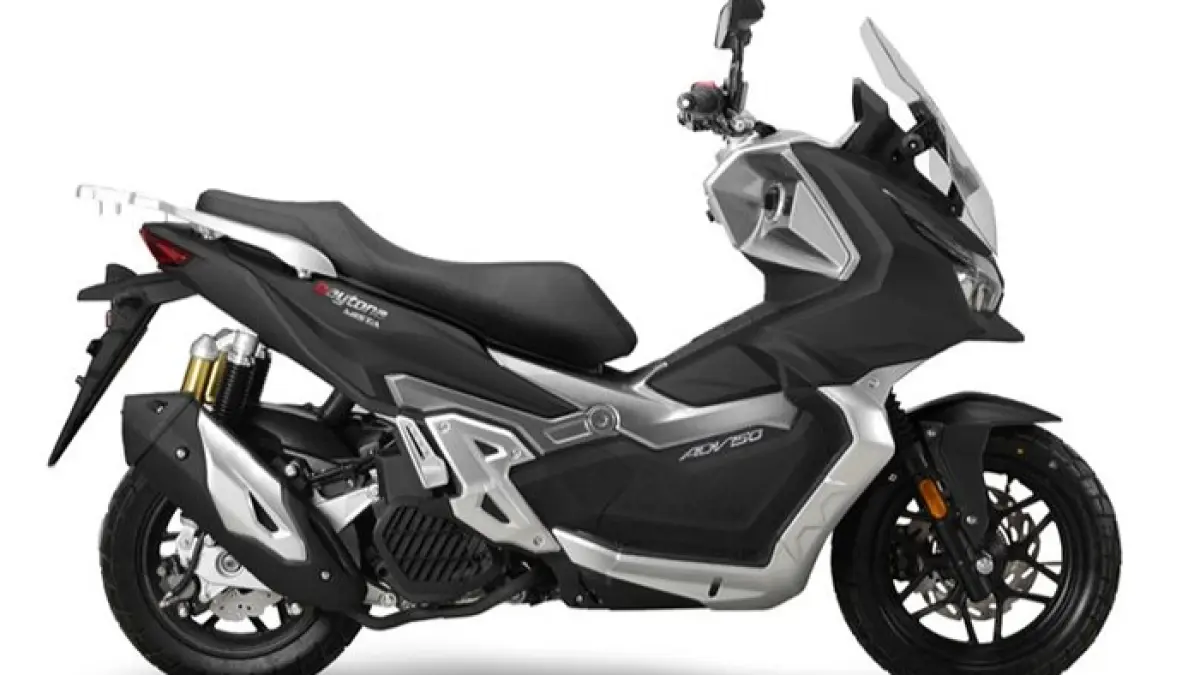 Motor listrik Indomobil EMotor Tirano hadir dengan desain adventure, fitur canggih, dan kecepatan tembus 86 km/jam.