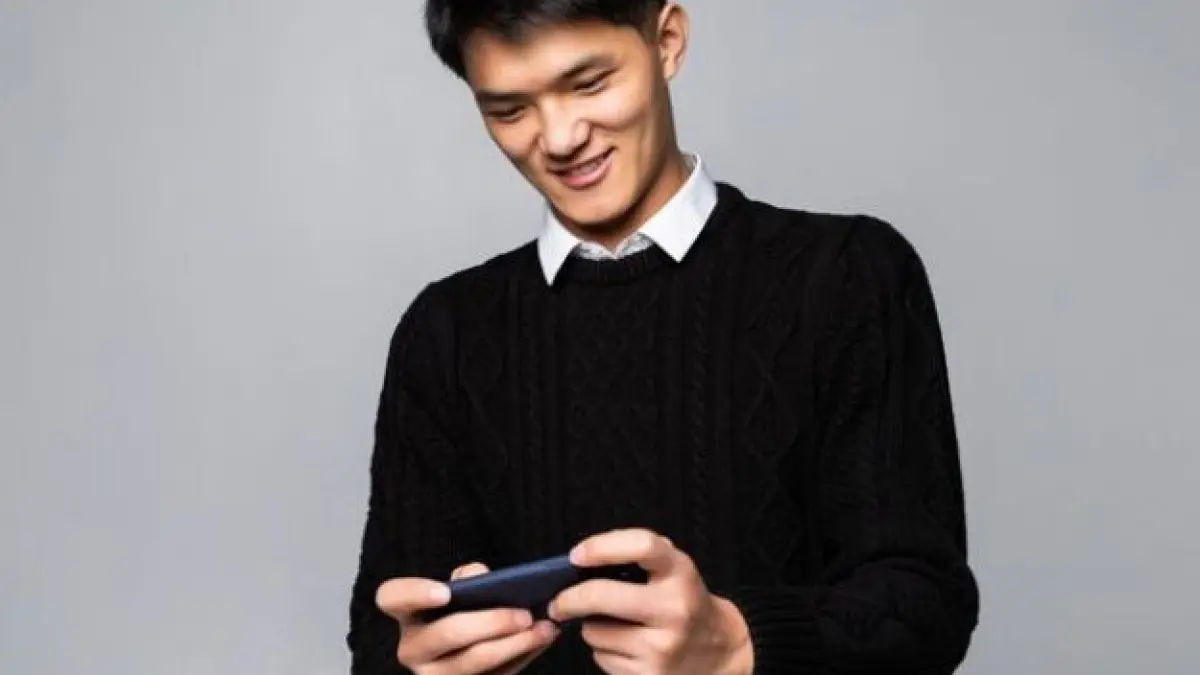 Lagi cari HP baru? Cek 7 rekomendasi HP 2 jutaan chipset Snapdragon terbaik 2026. Baterai 7000 mAh, layar 144Hz, dan kamera 50MP. Klik di sini!