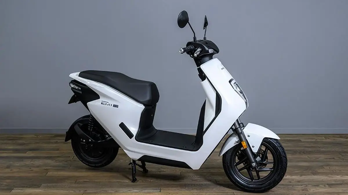 Motor Listrik Murah Indomobil eMotor QT Pro Resmi Meluncur, Harga Mulai Rp15 Juta Tapi Punya Jarak Tempuh 130 Km!